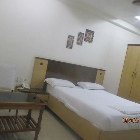 A.R Grand Hotel วิสาขปัตนัม ภายนอก รูปภาพ