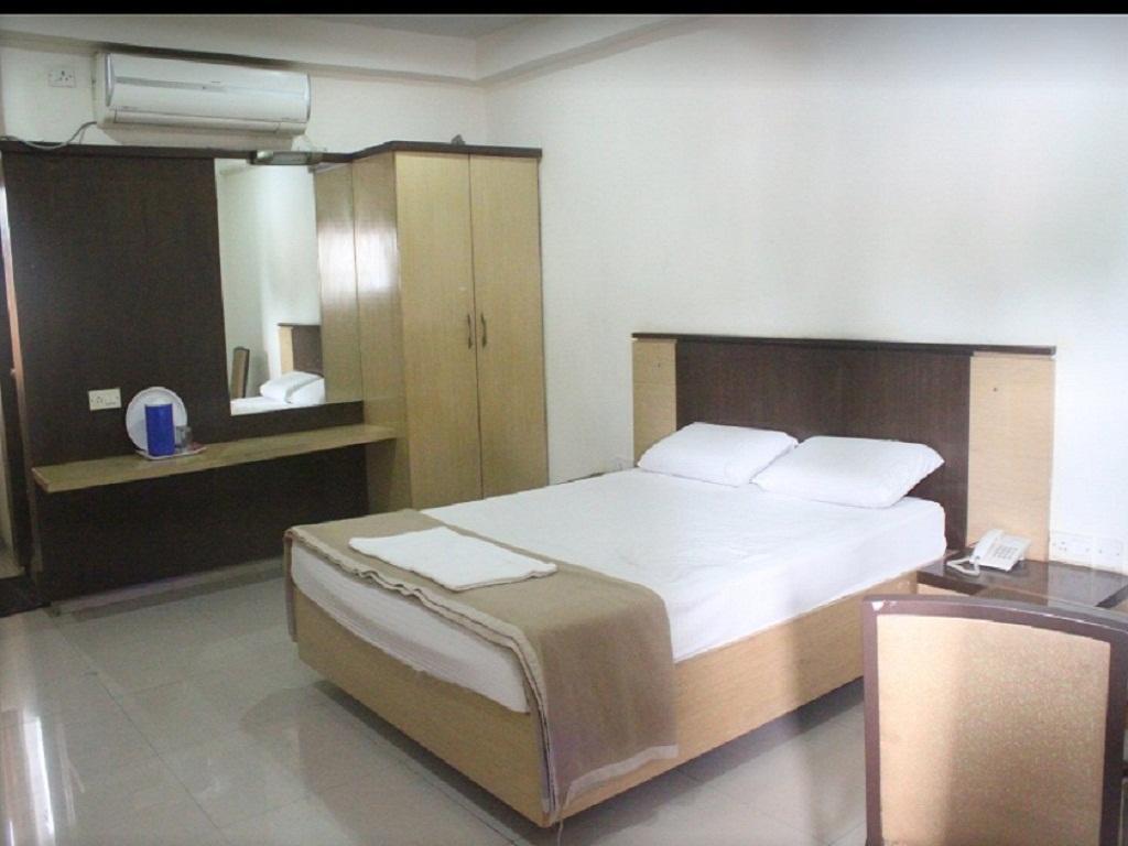 A.R Grand Hotel วิสาขปัตนัม ภายนอก รูปภาพ